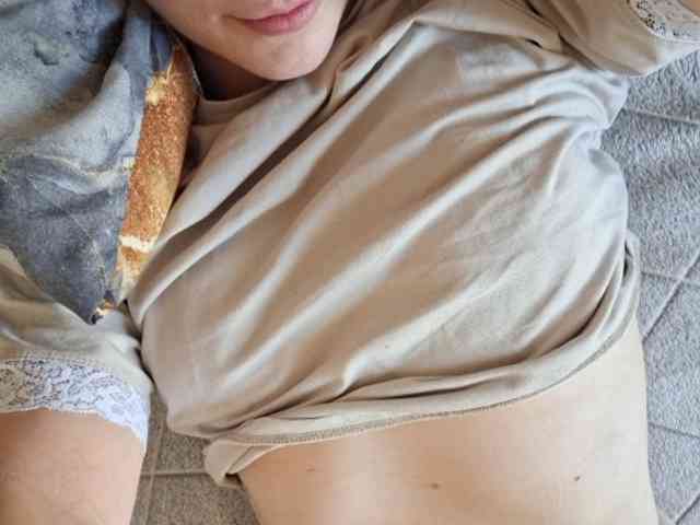 Vika1918's cam show statistics and live stream