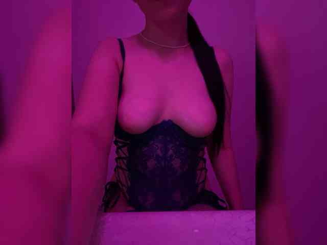 Malina585 webcam