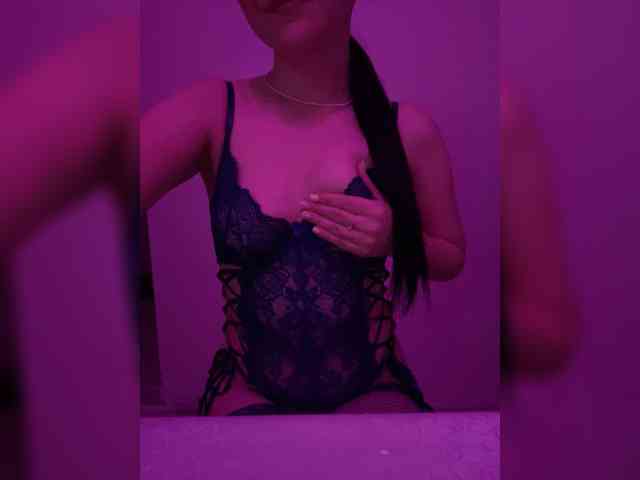 Malina585 webcam
