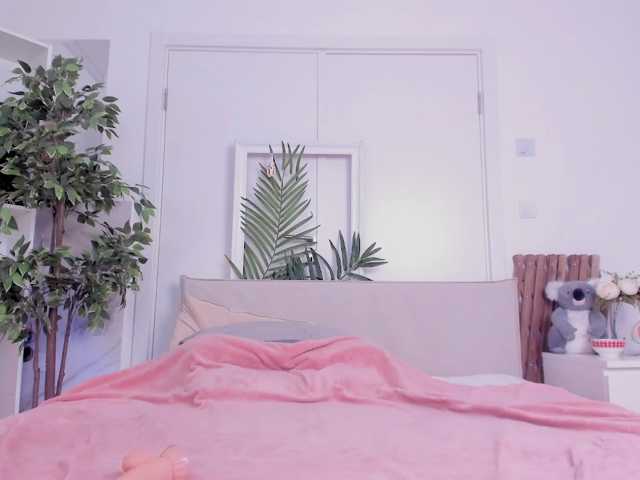 MiuMaka, live now on BongaCams