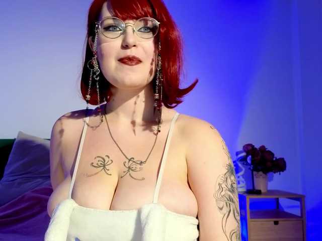 MiuMaka live cam on BongaCams