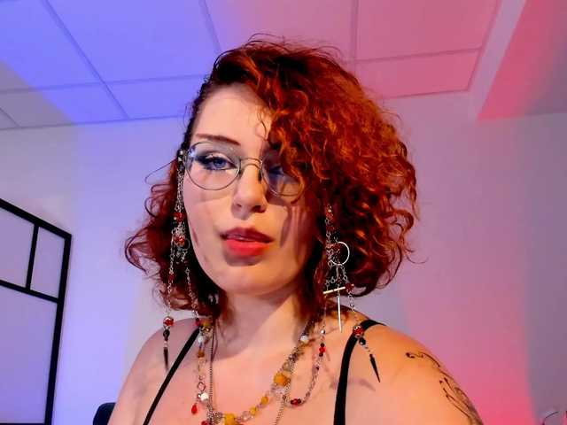 MiuMaka live cam on BongaCams