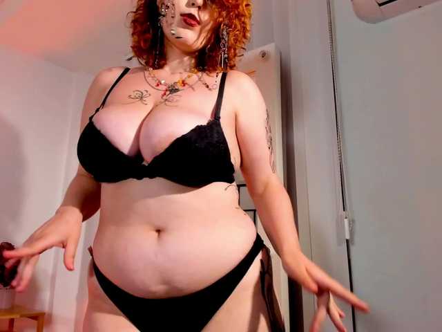 MiuMaka live cam on BongaCams