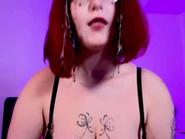 MiuMaka live cam on BongaCams