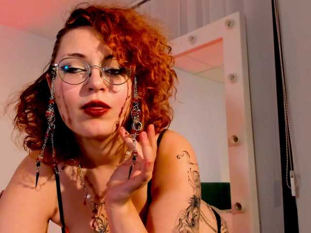 MiuMaka live cam on BongaCams