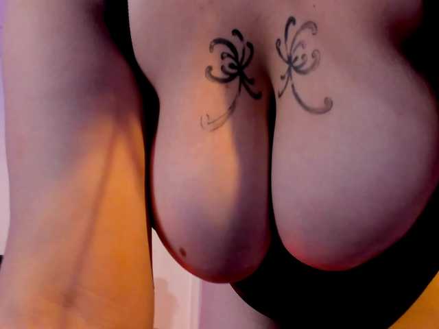 MiuMaka live cam on BongaCams