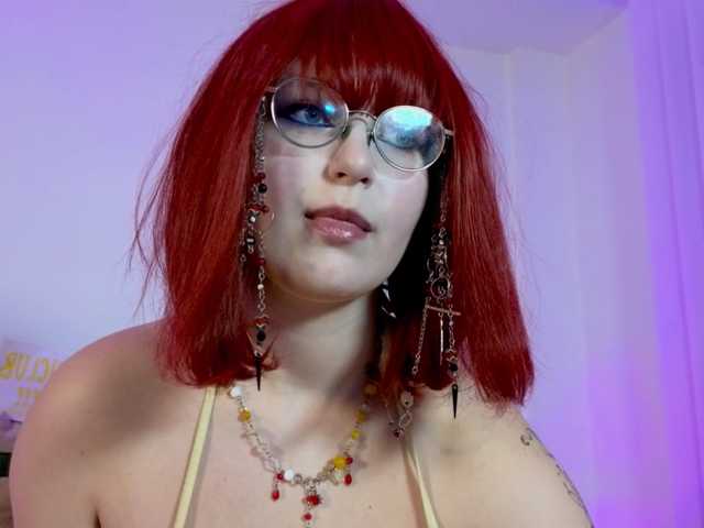 MiuMaka live cam on BongaCams