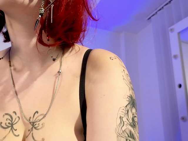 MiuMaka live cam on BongaCams