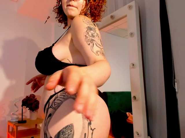 MiuMaka live cam on BongaCams