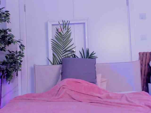 MiuMaka webcam
