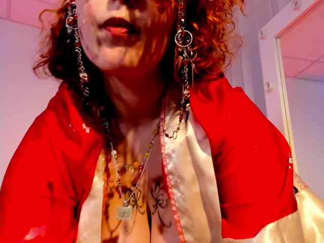 MiuMaka webcam