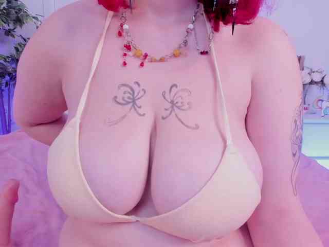 MiuMaka webcam