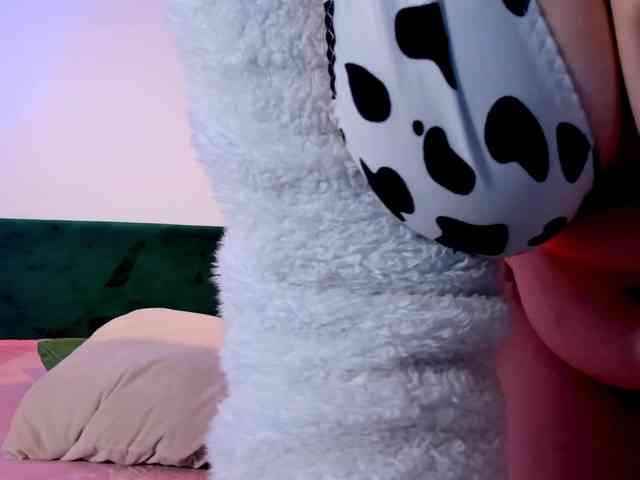 MiuMaka webcam