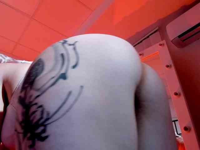 MiuMaka webcam