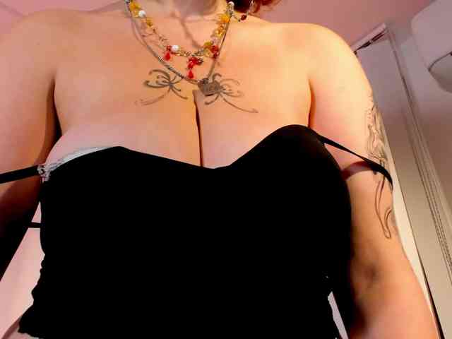MiuMaka webcam