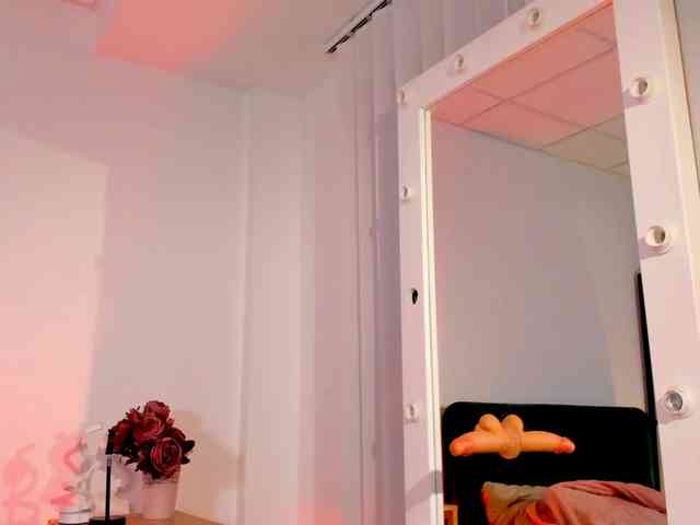 MiuMaka webcam