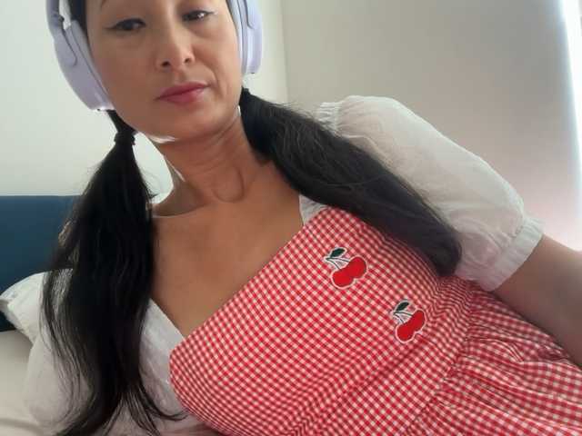 UnchartedSecret live cam on BongaCams