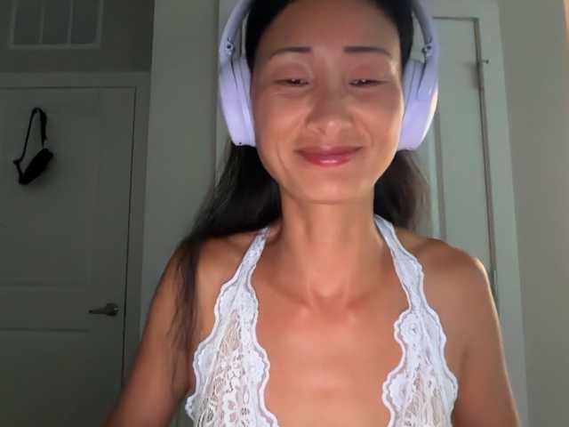 UnchartedSecret live cam on BongaCams