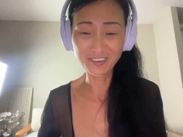 UnchartedSecret live cam on BongaCams