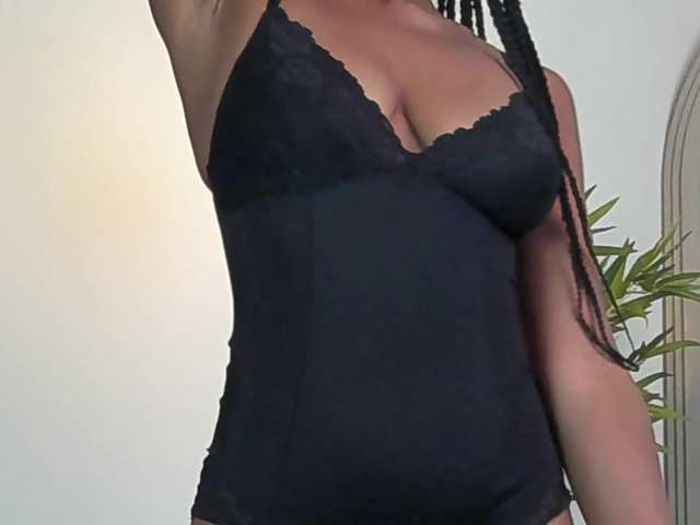 AzraKnox live cam on BongaCams