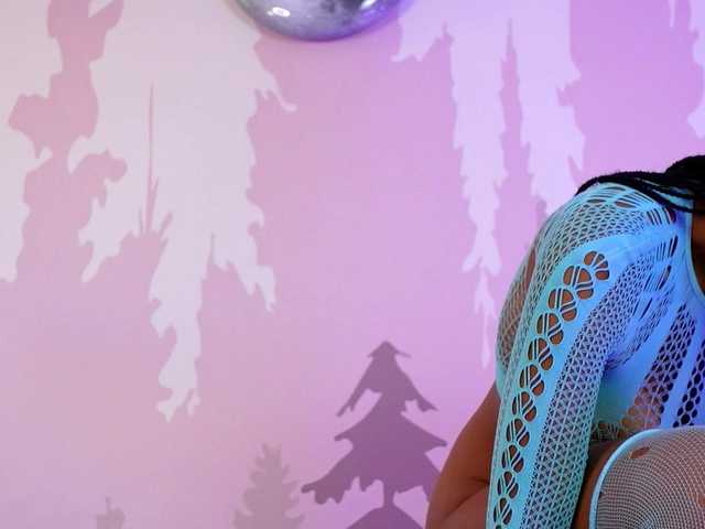 AzraKnox live cam on BongaCams
