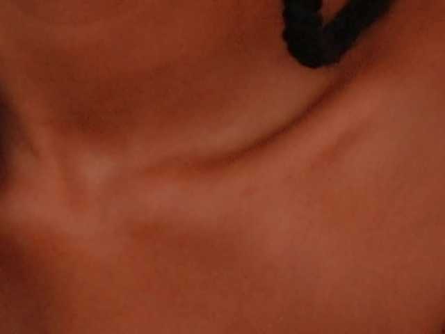 AzraKnox live cam on BongaCams