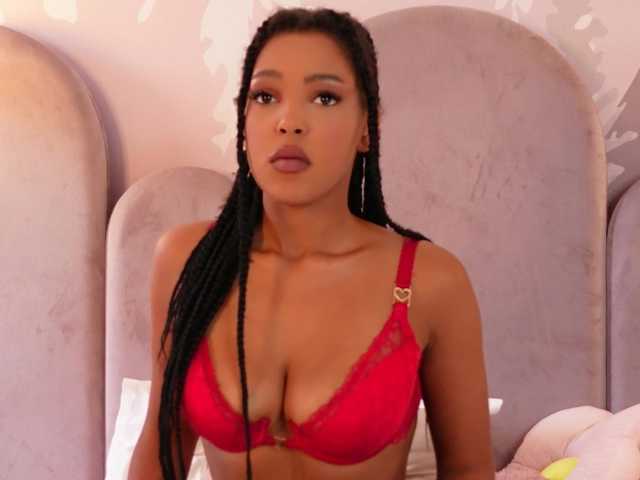AzraKnox live cam on BongaCams