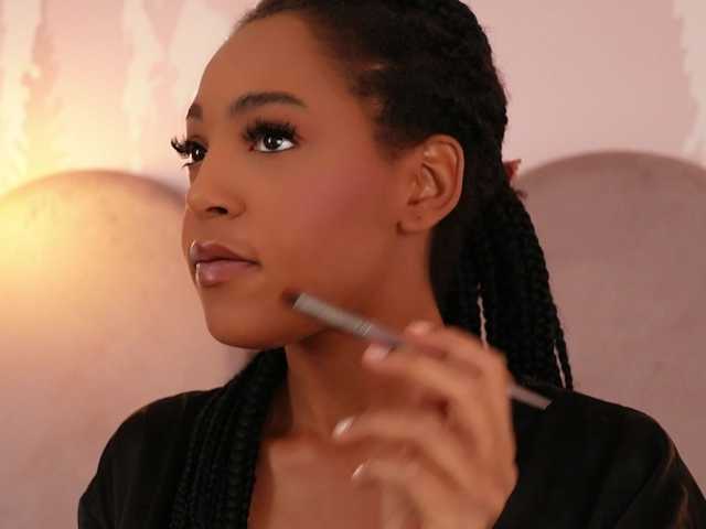AzraKnox live cam on BongaCams