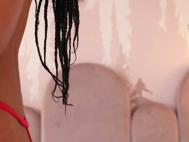 AzraKnox live cam on BongaCams