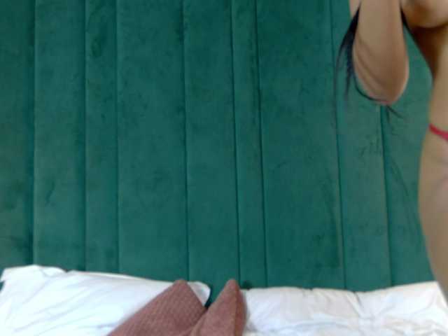 AzraKnox live cam on BongaCams