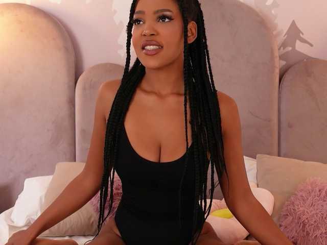 AzraKnox live cam on BongaCams
