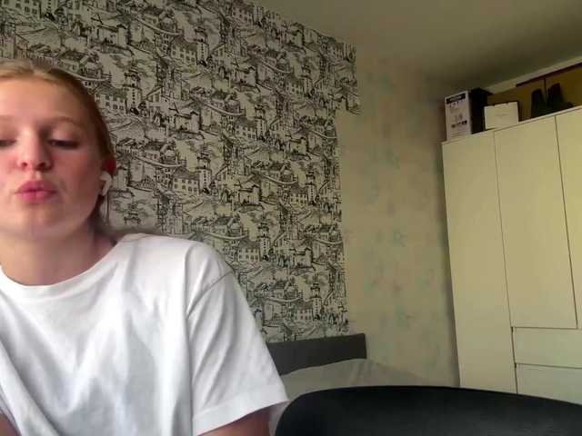 ArmindaSharpton live cam on BongaCams