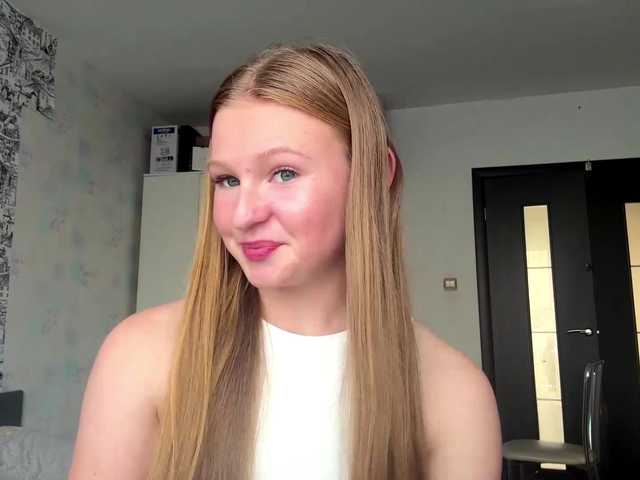 ArmindaSharpton live cam on BongaCams