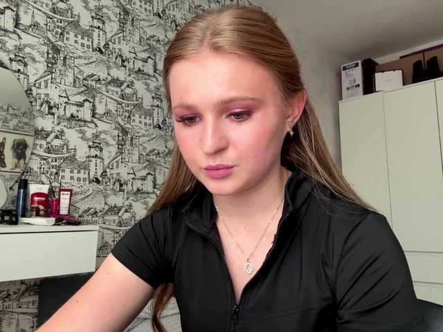 ArmindaSharpton live cam on BongaCams