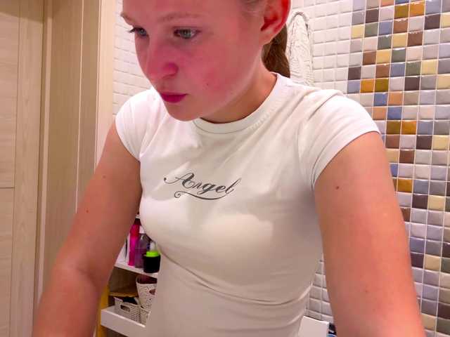 ArmindaSharpton live cam on BongaCams