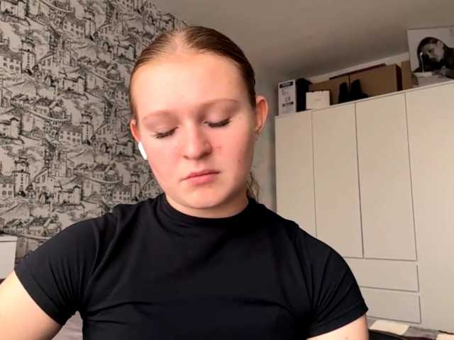 ArmindaSharpton live cam on BongaCams