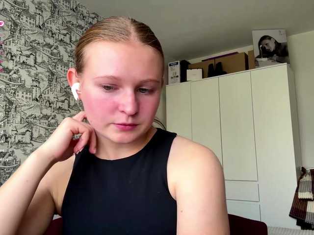 le modèle ArmindaSharpton est en webcam porno dans un show sur le site bongacams, il possède les tags suivants: White/Caucasian,Blonde,Trimmed