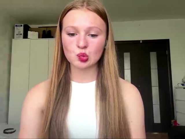 ArmindaSharpton live cam on BongaCams