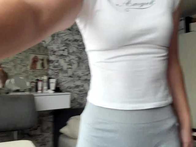 ArmindaSharpton live cam on BongaCams