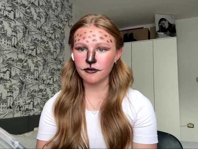 ArmindaSharpton live cam on BongaCams