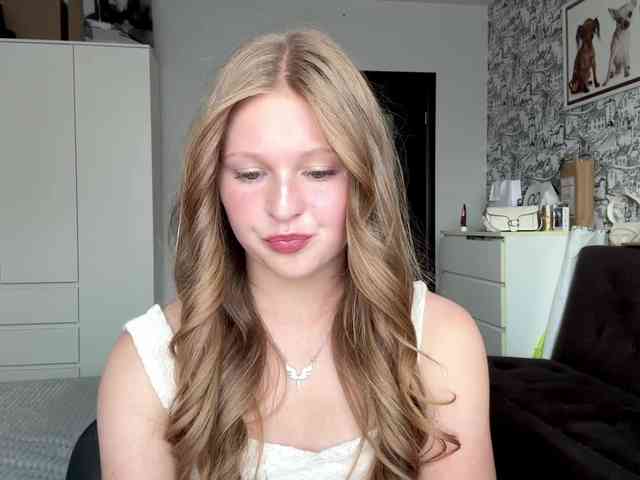 armindasharpton's live room