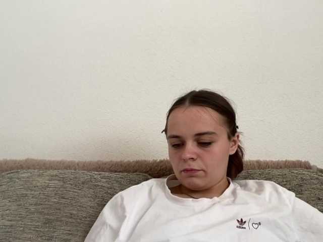 EsterGreenley live cam preview