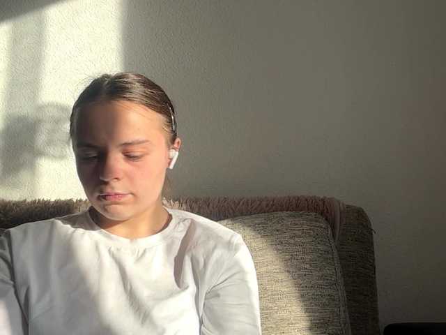 EsterGreenley live cam on BongaCams