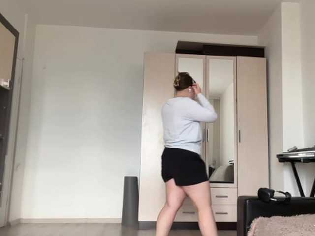 EsterGreenley live cam on BongaCams