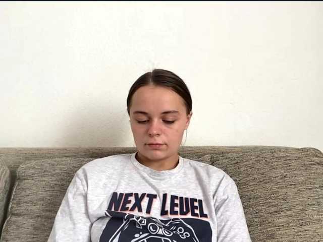 EsterGreenley live cam