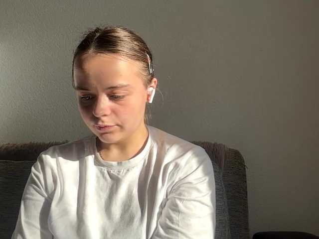 EsterGreenley live cam on BongaCams