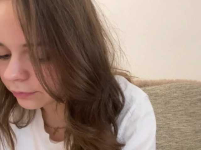 EsterGreenley live cam preview