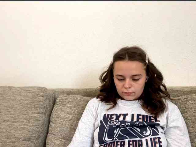 EsterGreenley webcam