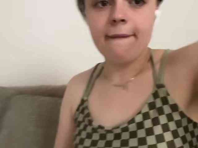 EsterGreenley webcam