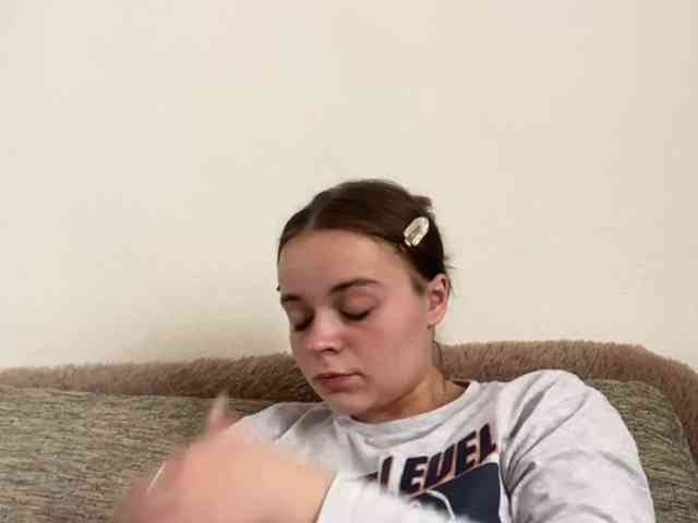 EsterGreenley webcam